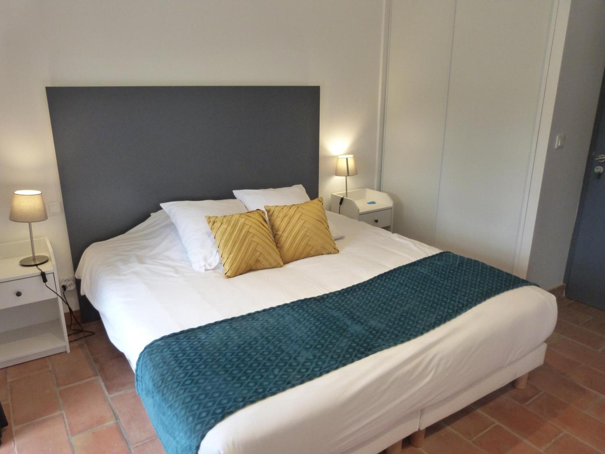 Prieure De Grignan Hotell Exteriör bild